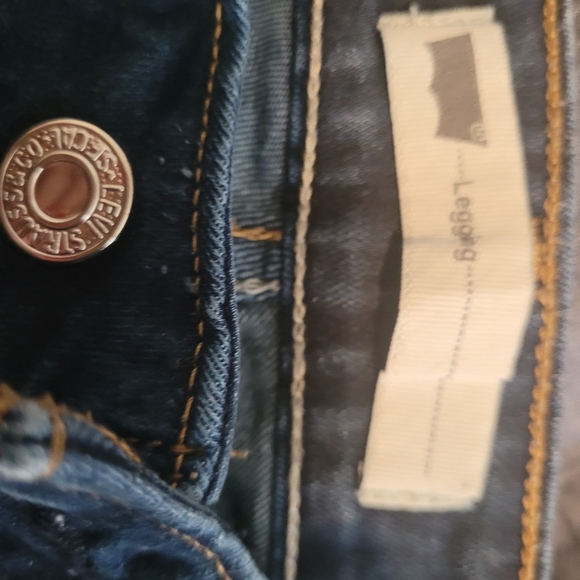 Levi Dark Wash Skinny Jeans W28 - Picture 2 of 6